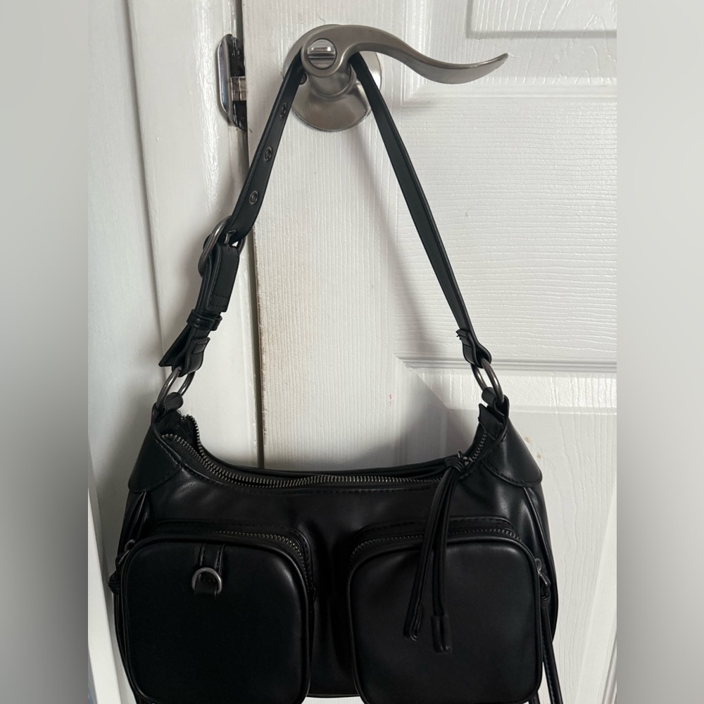 American Eagle - Black Shoulder Bag